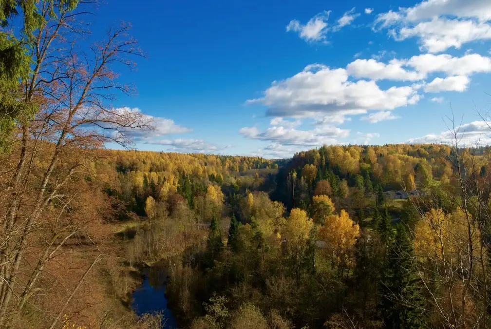 Karlamuiza Country Hotel Hiking and Dining in a Landscape Park autumn