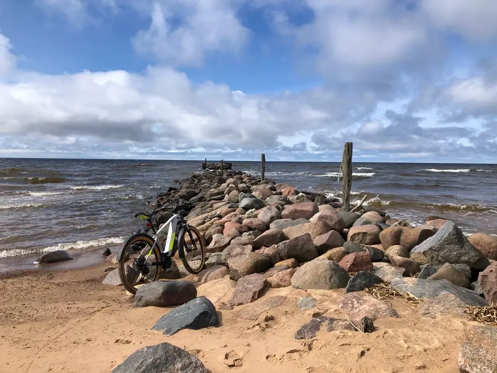 Easy ride r bike Tuja Salacgriva stones