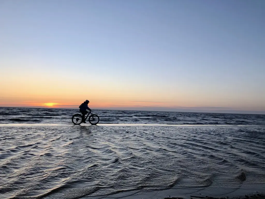 Easy ride E bike Salacgriva Ainazi sunset