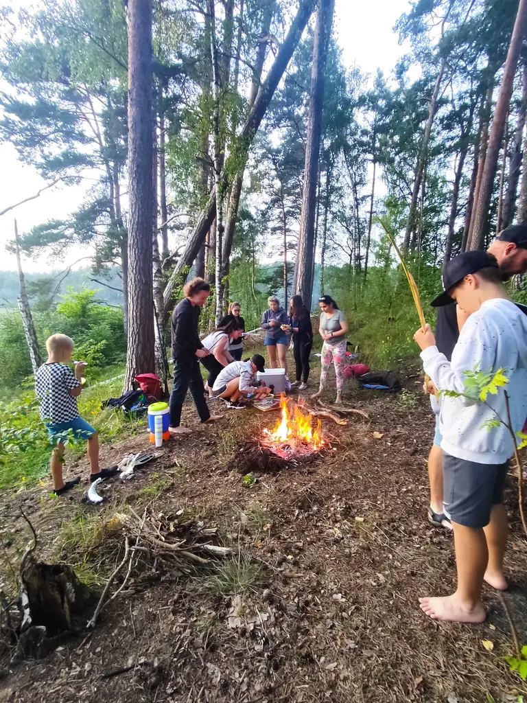 Boards you SUP and kayak adventure to Dzirnezers bonfire