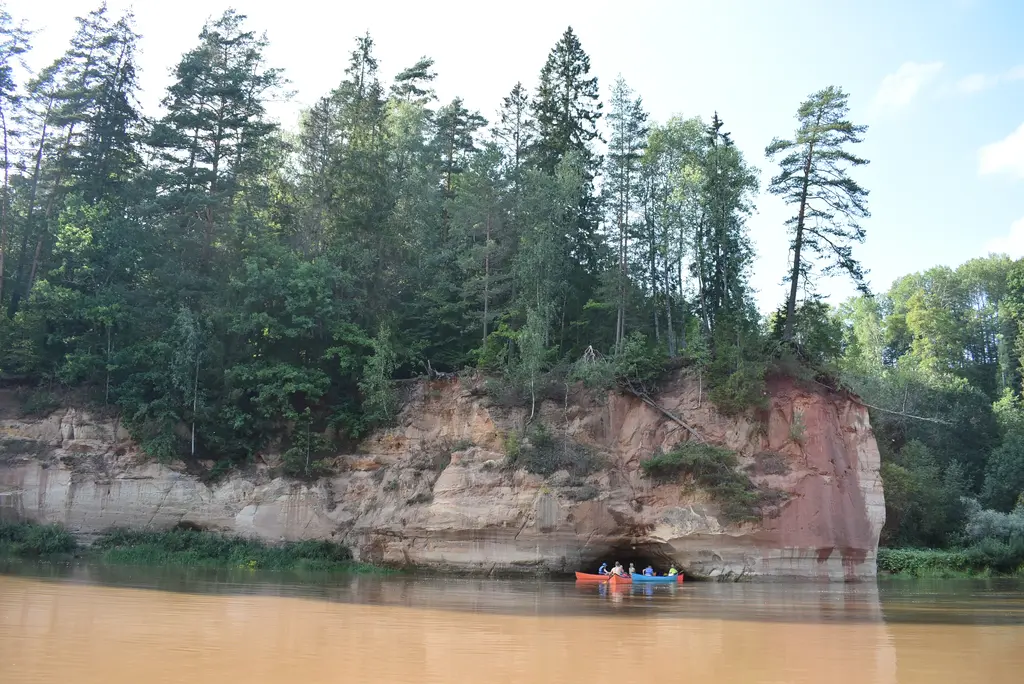 Sense of Team Adventure canoe1