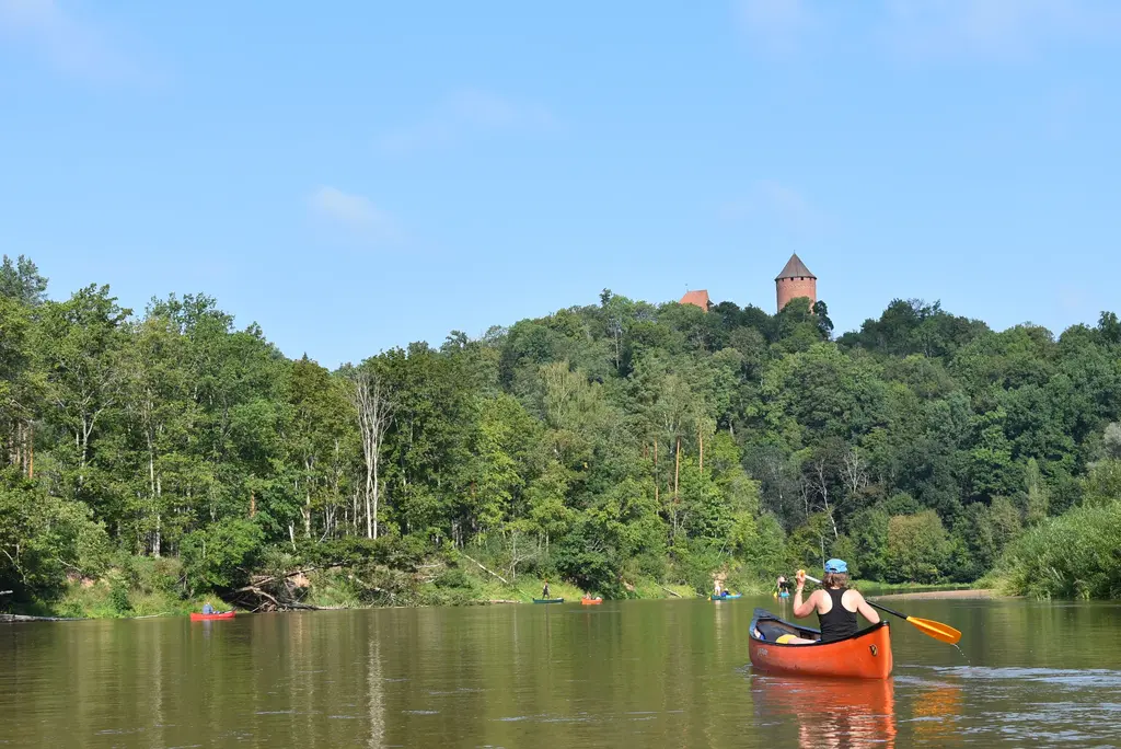 Sense of Team Adventure canoe3
