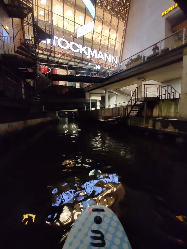 SUP piedzīvojums Rīgas kanālā