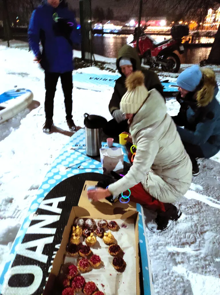 nakts SUP brauciens Rīgas kanāls